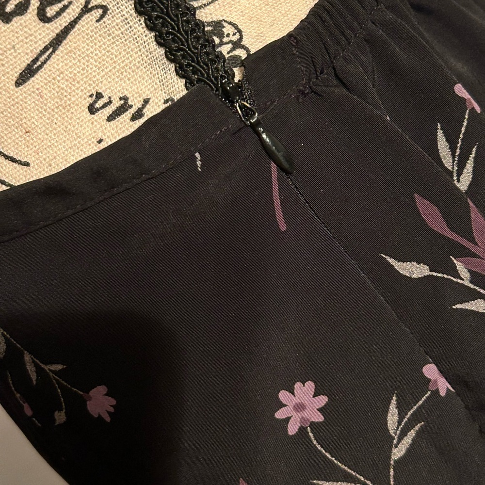 Laura Scott Skirt. Size Small Petite. - Picture 4 of 8